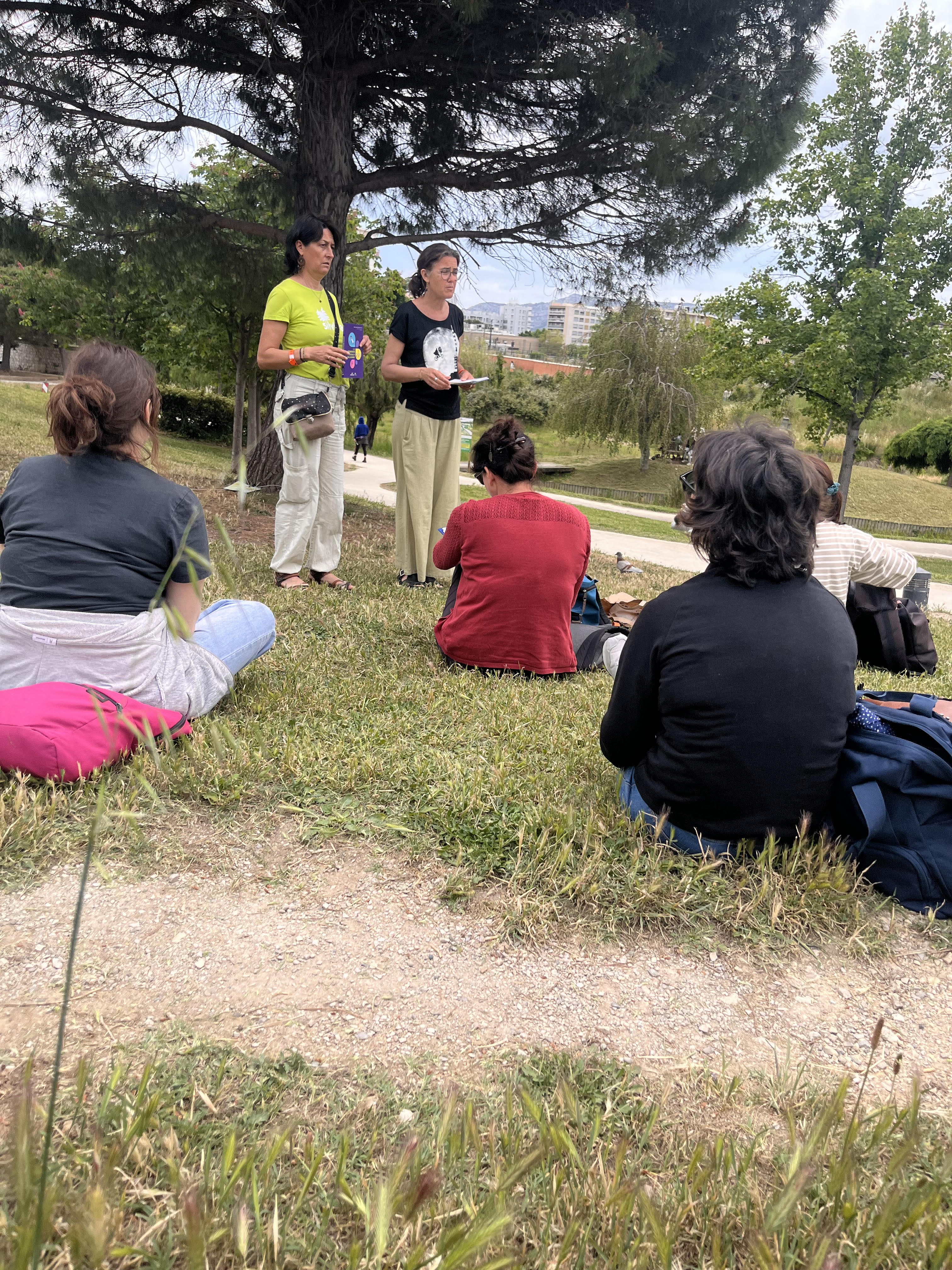 Ecole dehors à Marseille en mai 2025
